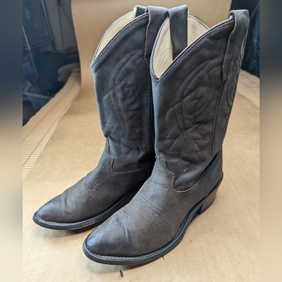 Old West Boots boys size 4.5 Distressed Corona Brown Western Boot.Calf Leathe - Picture 1 of 9